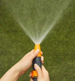 Auto-Retracting Hose Reel