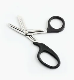 Clamshell Scissors