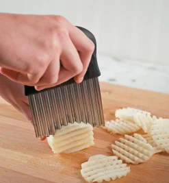 Crinkle Cutter