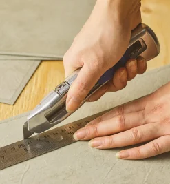 Delphin 2004 Snap-Off-Blade Knife With Holster