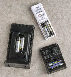 Dual-Display Indoor/Outdoor Weather Station