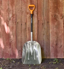 Fiskars Scoop Shovel