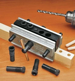 Self-Centering Dowelling Jig
