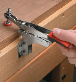Small Bessey Perpendicular-Mount Horizontal Auto-Adjust Toggle Clamp