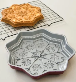 Snowflake Shortbread Pan