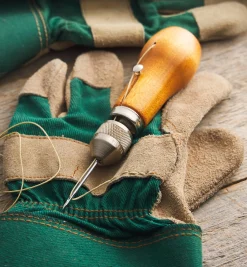 Speedy Stitcher Sewing Kit