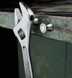 Standoff Magnetic Tool Holder