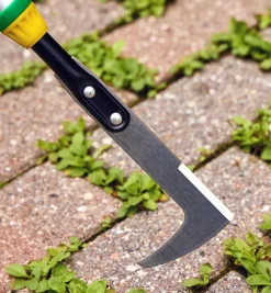 Telescoping Crack Weeder