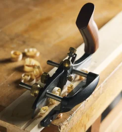 Veritas Right-Hand Small Plow Plane